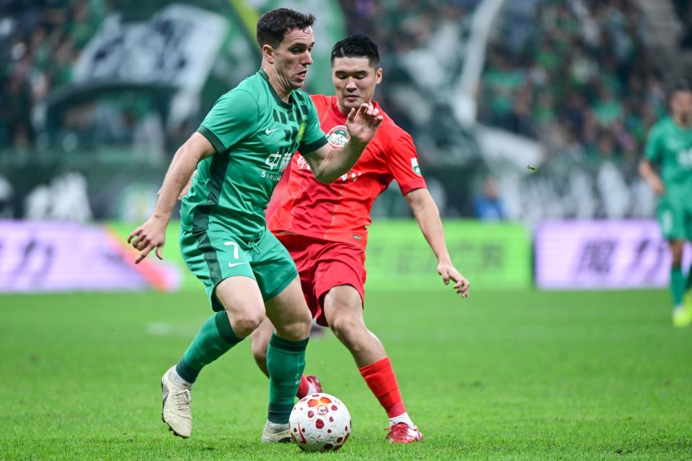 张玉宁引领中国足球新力量攻防兼备展现无限潜力